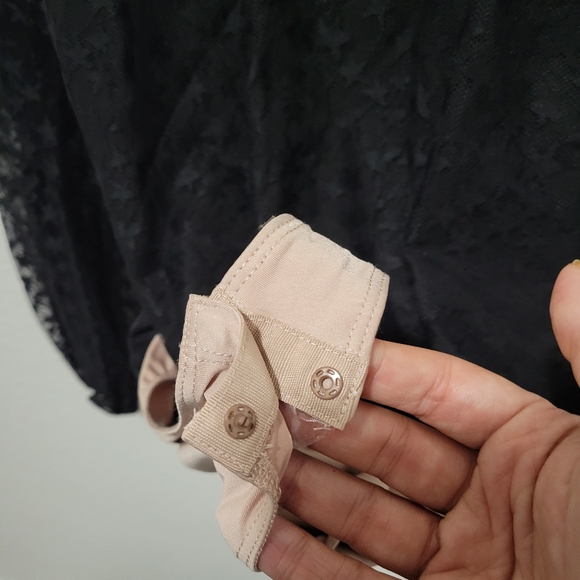 AMANDA UPRICHARD Long Sleeve Mesh Bodysuit Top NWOT - Picture 8 of 8